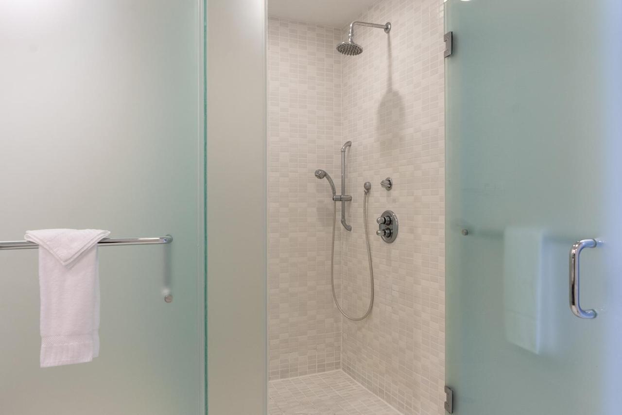Modern Private Studio - King Bed, Jacuzzi, Balcony And Pool Aparthotel Μαϊάμι Εξωτερικό φωτογραφία